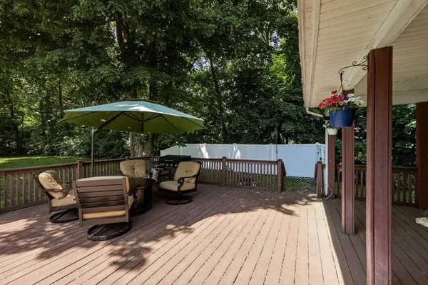 75 Clematis Rd, Agawam, MA 01001