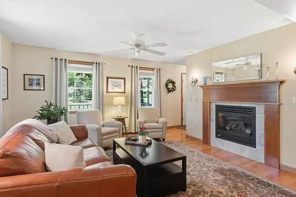 15 Nathaniel Way, Belchertown, MA 01007
