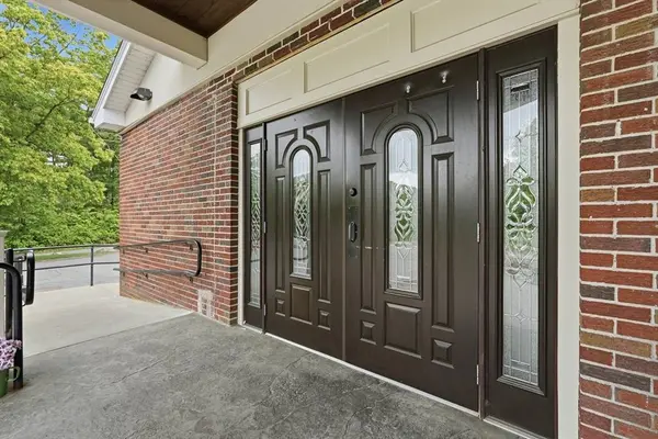 1426-1428 Center St, Ludlow, MA 01056