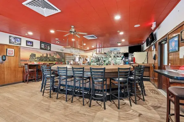 1426-1428 Center St, Ludlow, MA 01056