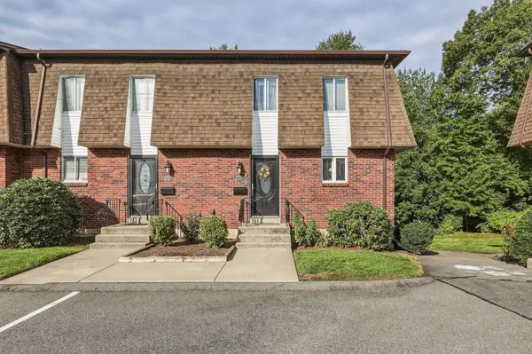 20 Lawrence Ave #49