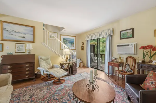 20 Lawrence Ave #49, South Hadley, MA 01075