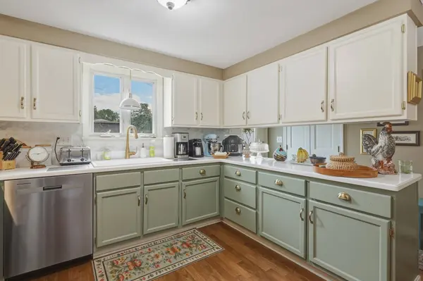 20 Lawrence Ave #49, South Hadley, MA 01075