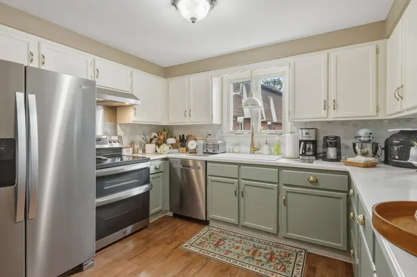 20 Lawrence Ave #49, South Hadley, MA 01075