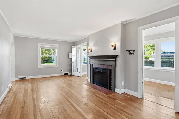 46 Mckinley Ter, Westfield, MA 01085