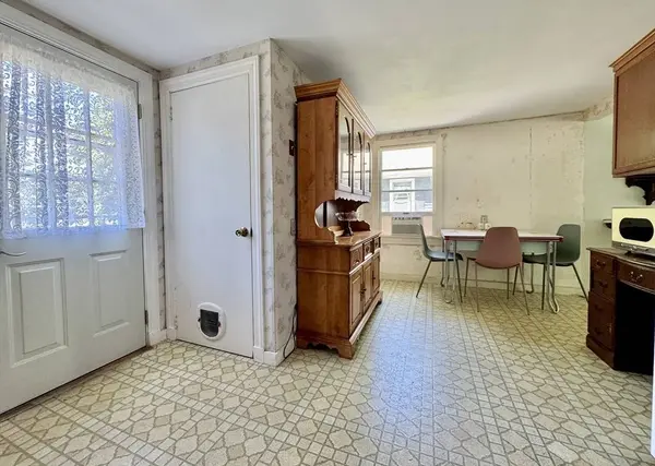 262 W Shore Dr, Marblehead, MA 01945