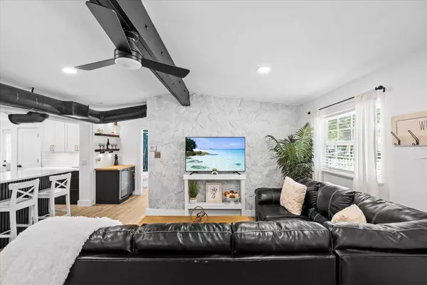 708 53RD AVE N, St Petersburg, FL 33703