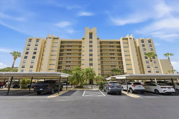 2621 COVE CAY DR #302, Clearwater, FL 33760