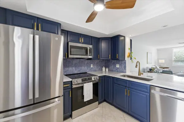 2621 COVE CAY DR #302, Clearwater, FL 33760