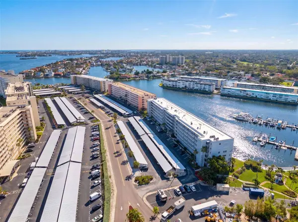 6025 SHORE BLVD S #304, Gulfport, FL 33707