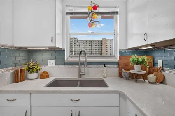 6025 SHORE BLVD S #304, Gulfport, FL 33707
