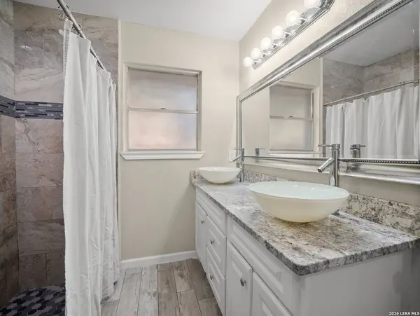 5302 Charter Oak, San Antonio, TX 78229
