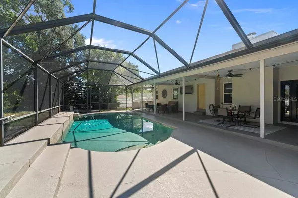 120 BEASLEY RD, Oviedo, FL 32765