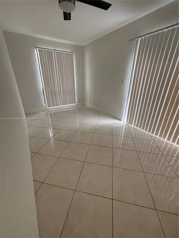 4156 SW 24th St #A, Fort Lauderdale, FL 33317