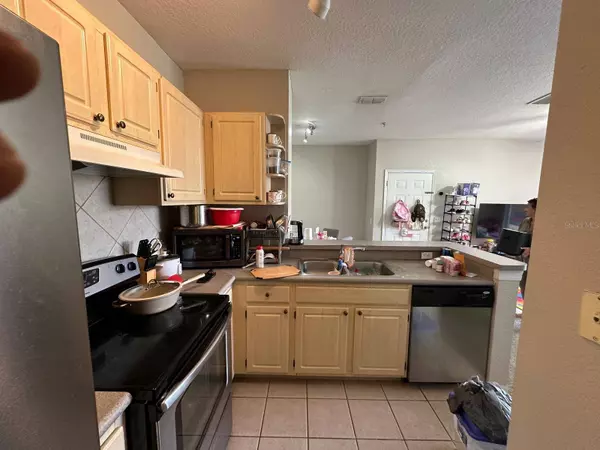 1375 LAKE SHADOW CIR #11208, Maitland, FL 32751