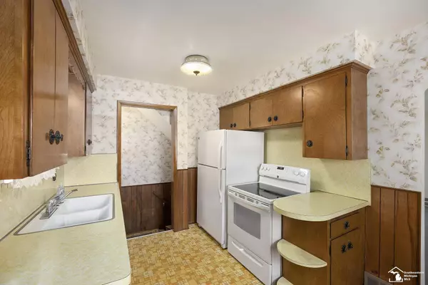 13559 Rosedale Street, Southgate, MI 48195