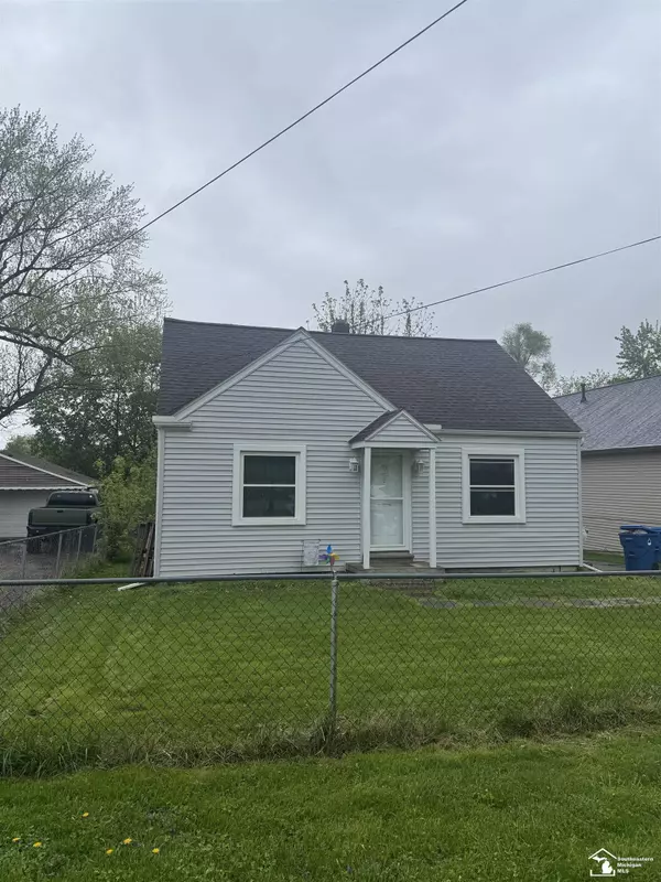 1816 Birchcrest Road, Waterford, MI 48328