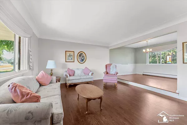 34283 Six Mile Road, Livonia, MI 48152