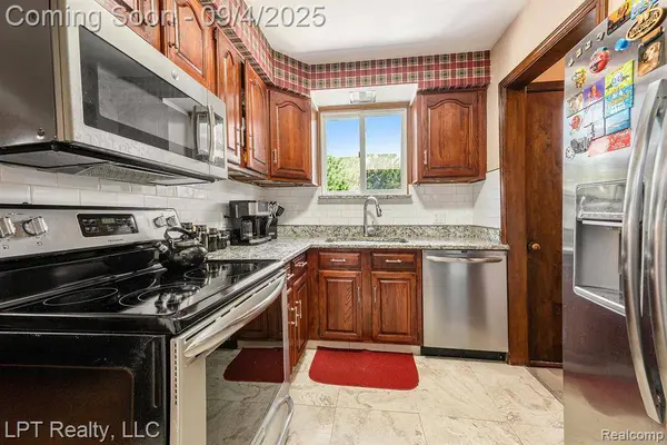 15246 Jonas Avenue, Allen Park, MI 48101 1712