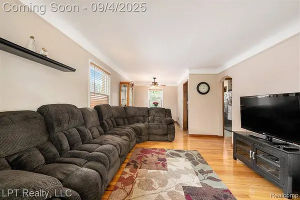 15246 Jonas Avenue, Allen Park, MI 48101 1712
