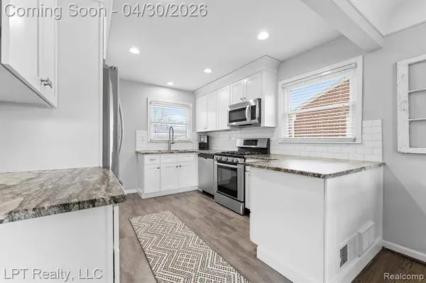8439 Louise Avenue, Allen Park, MI 48101 1446