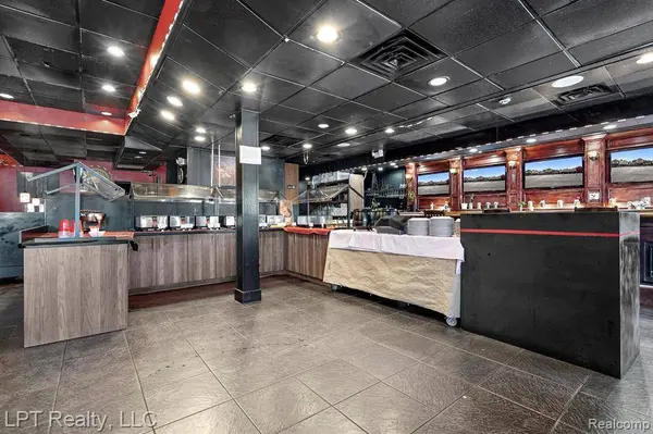 3337 Greenfield, Dearborn, MI 48120