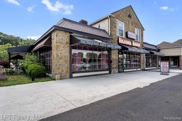 3337 Greenfield, Dearborn, MI 48120