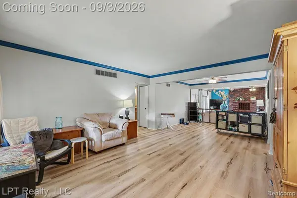 39316 Twenlow Drive, Clinton Township, MI 48038 5704