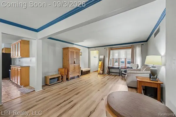 39316 Twenlow Drive, Clinton Township, MI 48038 5704