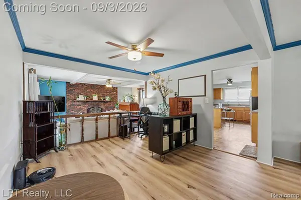 39316 Twenlow Drive, Clinton Township, MI 48038 5704