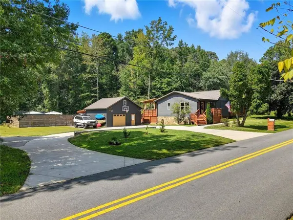 1104 Palm ST, Canton, GA 30115