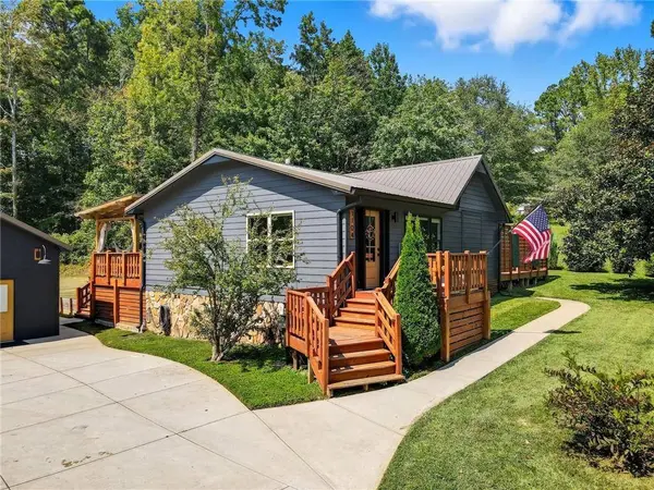 1104 Palm ST, Canton, GA 30115