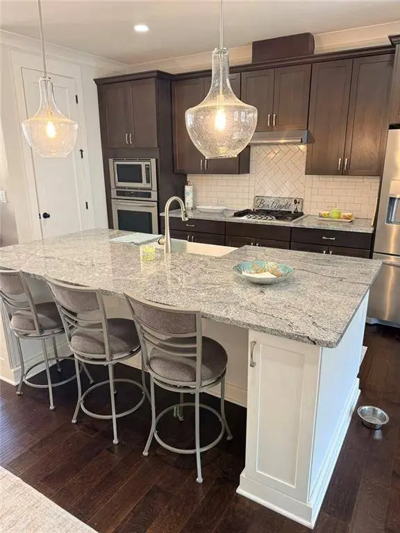 140 Inwood WALK, Woodstock, GA 30188