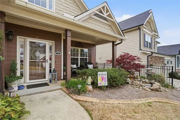 423 Crestmont LN, Canton, GA 30114