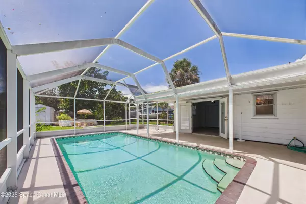 959 Eyerly LN NE, Palm Bay, FL 32905