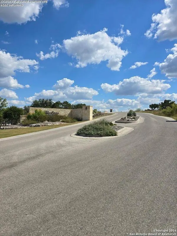 2142 Alto Lago, Canyon Lake, TX 78133