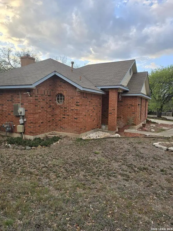 3415 Lura Ln, San Antonio, TX 78228
