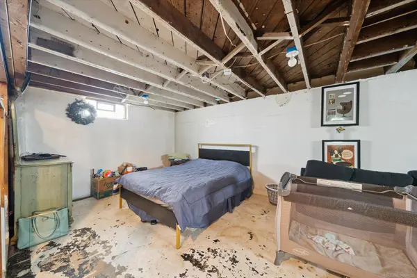 19481 Indian Street, Redford, MI 48240