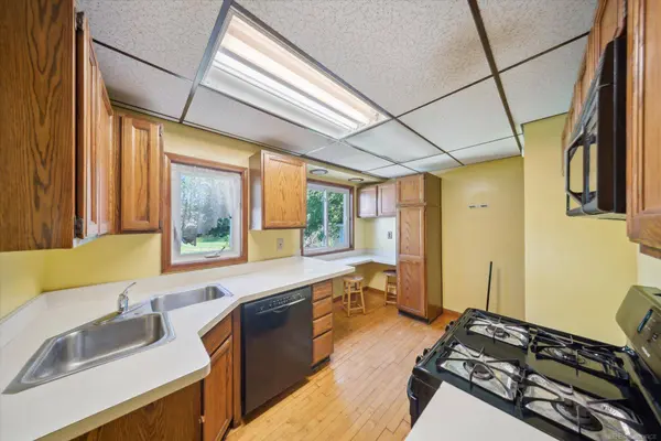 29202 Legion Streets, Roseville, MI 48066