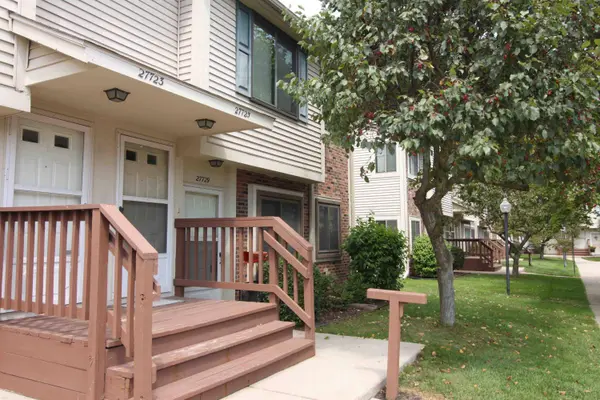 27723 Harrison Woods Lane, Harrison Township, MI 48045