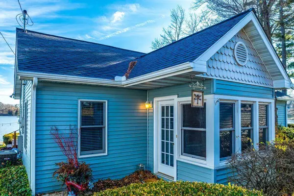 51479 Summit Street, Paw Paw, MI 49079