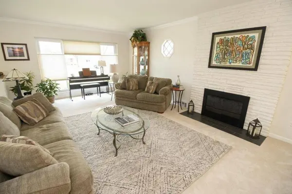 23187 Gladhill Lane, Saint Clair Shores, MI 48080