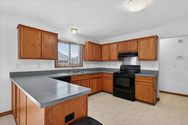 33470 Paoletti Drive, Fraser, MI 48026