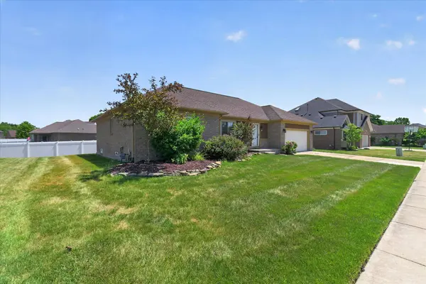 33470 Paoletti Drive, Fraser, MI 48026