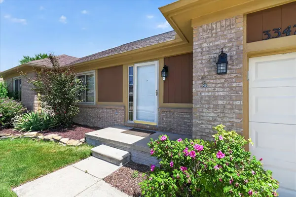 33470 Paoletti Drive, Fraser, MI 48026