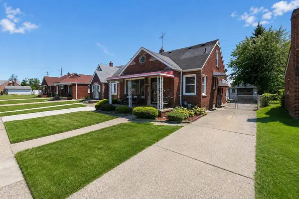 15640 Stricker Avenue, Eastpointe, MI 48021