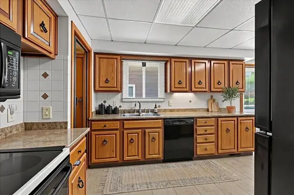 15640 Stricker Avenue, Eastpointe, MI 48021