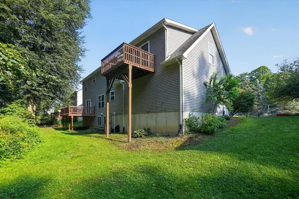 5677 Cartago Drive, Lansing, MI 48911
