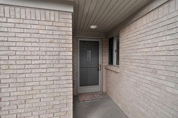 35251 Silver Maple Drive, Clinton Twp, MI 48035