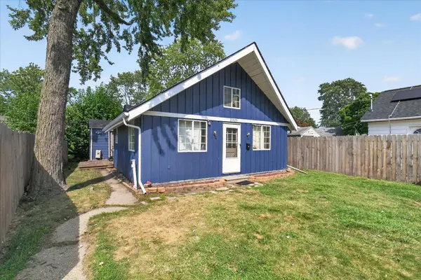 21929 Rosedale Street, Saint Clair Shores, MI 48080